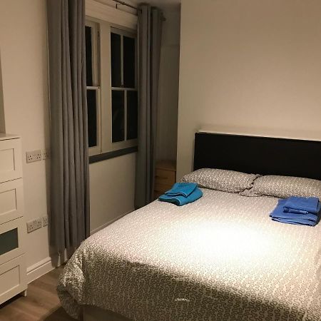 West Kensington 3 Bedroom Apartment Londres Extérieur photo