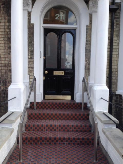 West Kensington 3 Bedroom Apartment Londres Extérieur photo